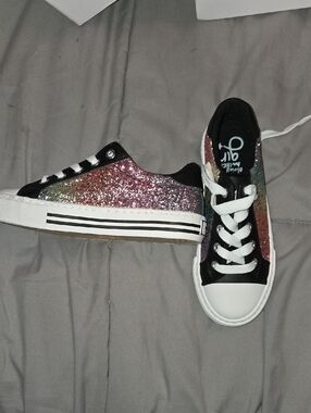 Olivia Miller Rainbow Glitter Low-Top Sneakers